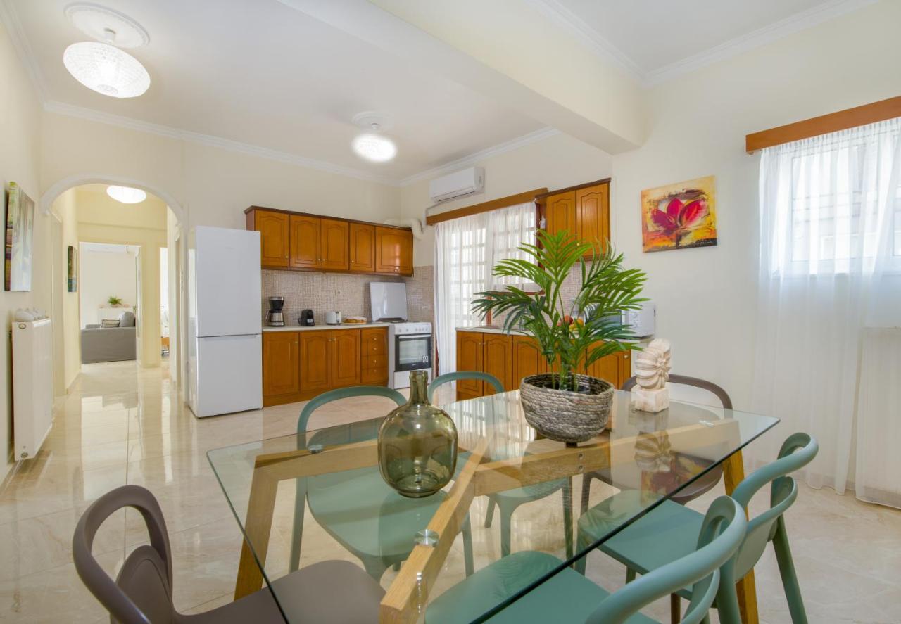 Center Manolia Dream 3 Bedroom Apartment 100M Away From The Beach Chania  Exteriör bild