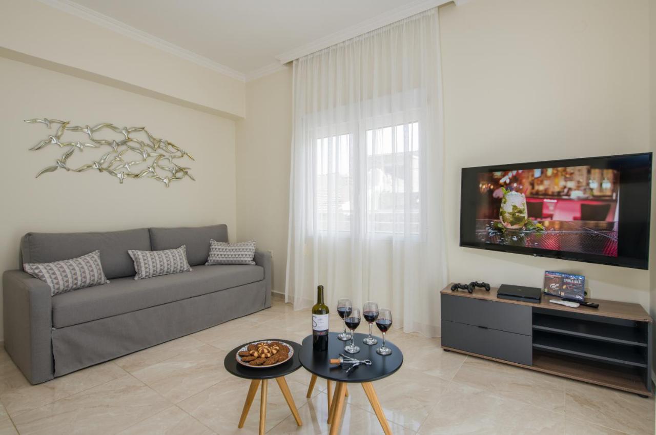 Center Manolia Dream 3 Bedroom Apartment 100M Away From The Beach Chania  Exteriör bild